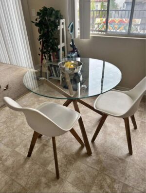 2-seater transparent top dining table with modern glass surface